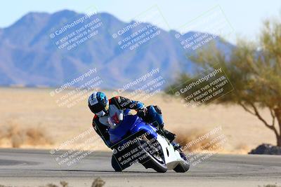 media/Jan-08-2022-SoCal Trackdays (Sat) [[1ec2777125]]/Turn 4 (1145am)/